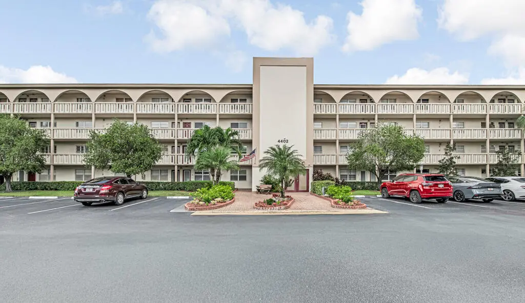 4402 MARTINIQUE D4, Coconut Creek, FL – photo 2