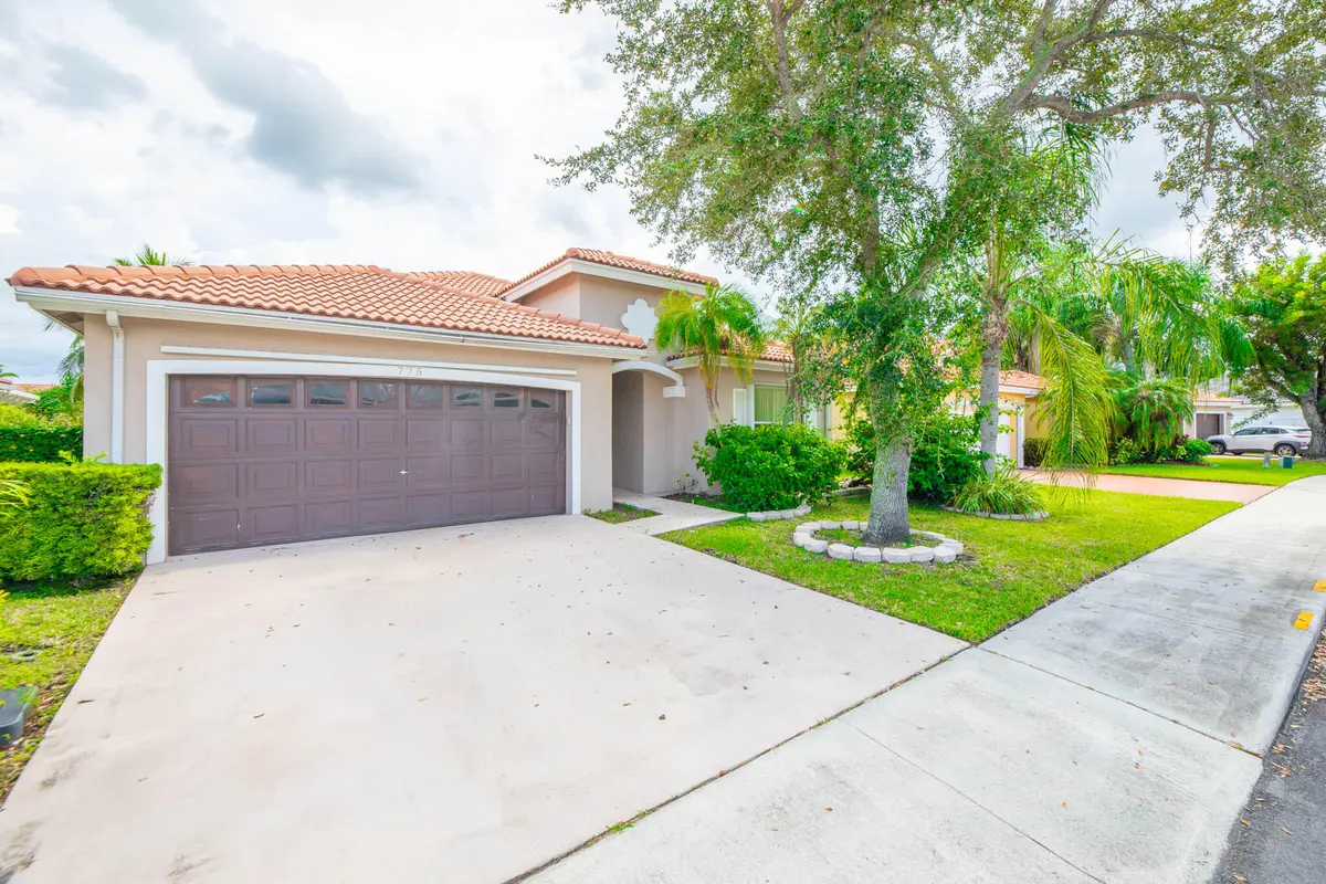 Photo-4 at 775 NW 165th Avenue, Pembroke Pines