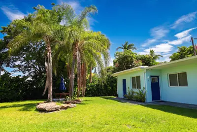 898 SE 2nd Place 4, Deerfield Beach – Apartment for rent