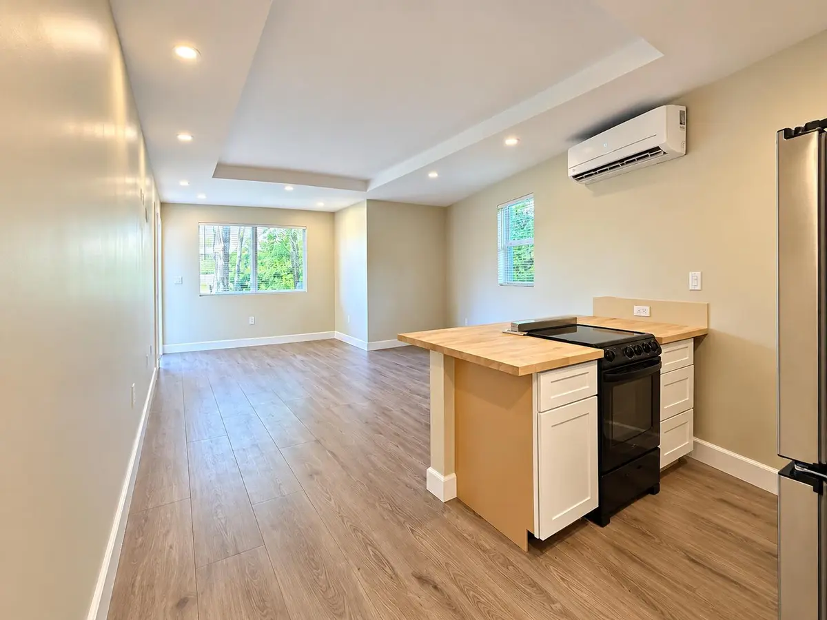 studio at 898 SE 2nd Place 1, Deerfield Beach
