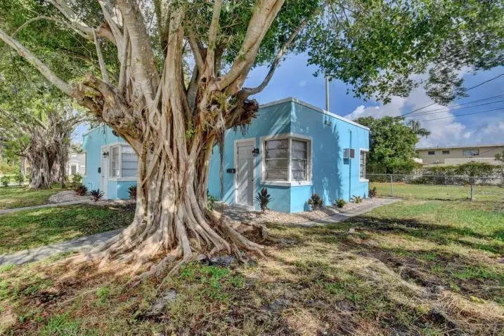 20230615235306278844000000-o at 3000 Broadway, West Palm Beach