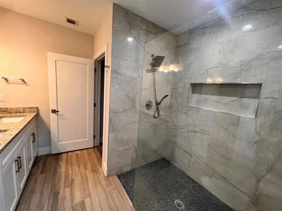 Photo 6 at 120 NE 12TH Street, Fort Lauderdale