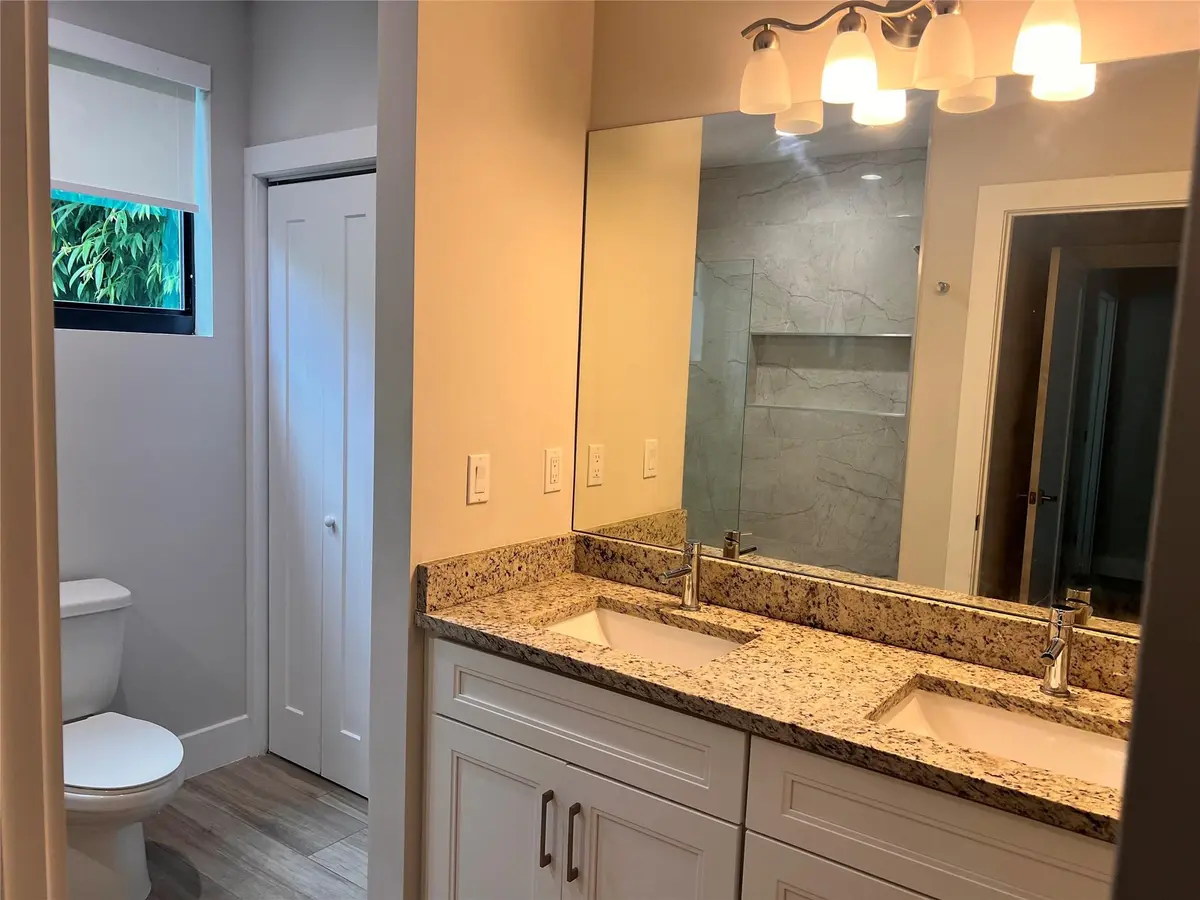 Photo 7 at 120 NE 12TH Street, Fort Lauderdale