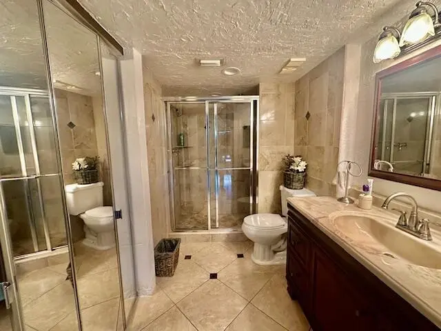 Master Bathroom at 18900 Haywood Terrace 5, Boca Raton