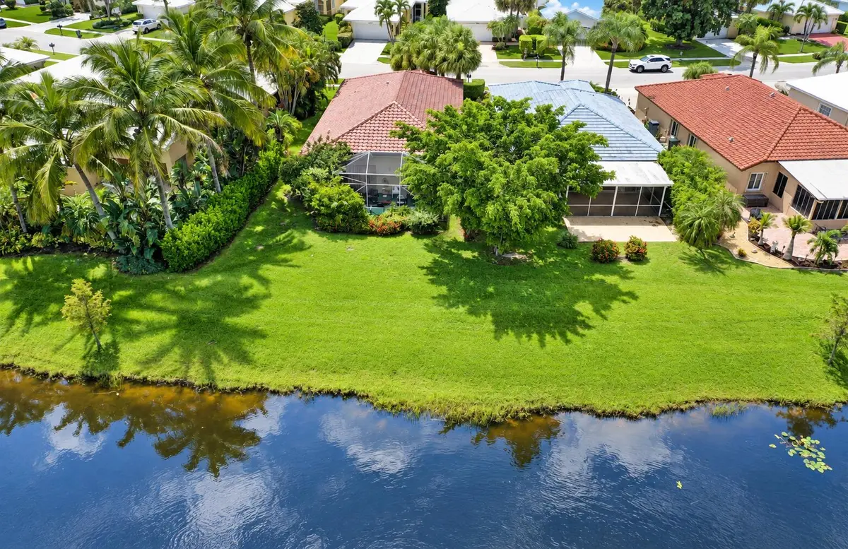 Private Lake Views at 2546 COUNTRY GOLF Drive, Wellington