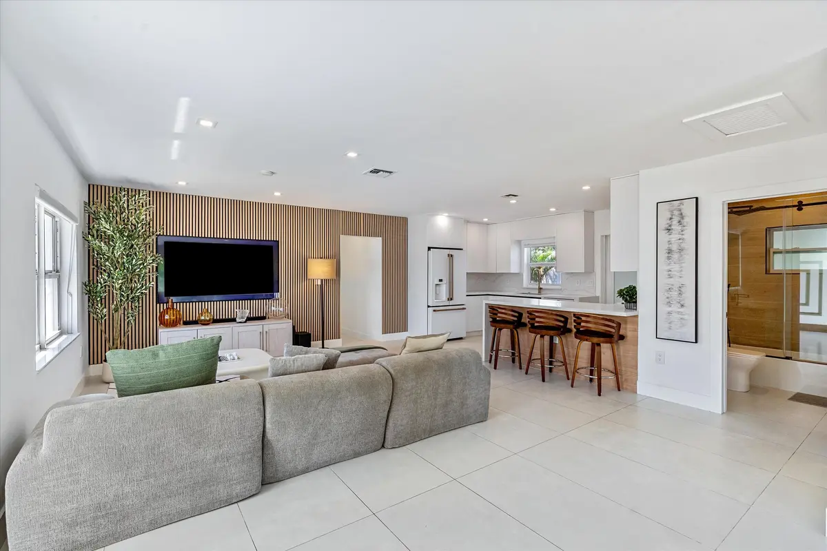 05-209 NE 27TH DRIVE WILTON MANORS, FL-5 at 209 NE 27th Drive, Wilton Manors