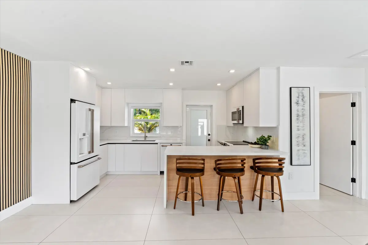10-209 NE 27TH DRIVE WILTON MANORS, FL-5 at 209 NE 27th Drive, Wilton Manors