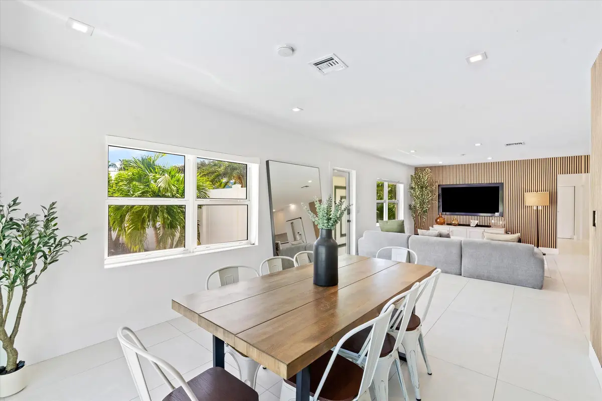 11-209 NE 27TH DRIVE WILTON MANORS, FL-5 at 209 NE 27th Drive, Wilton Manors