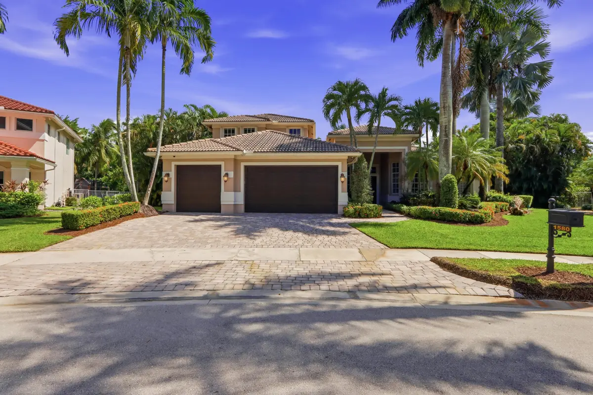 WELCOME HOME! at 1580 VICTORIA ISLE Way, Weston