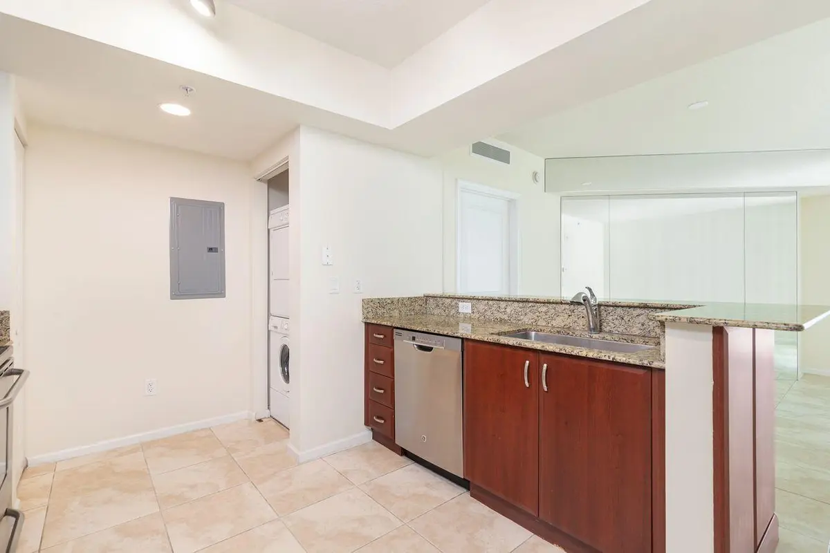 IMG_5184 at 403 S Sapodilla Avenue 203, West Palm Beach