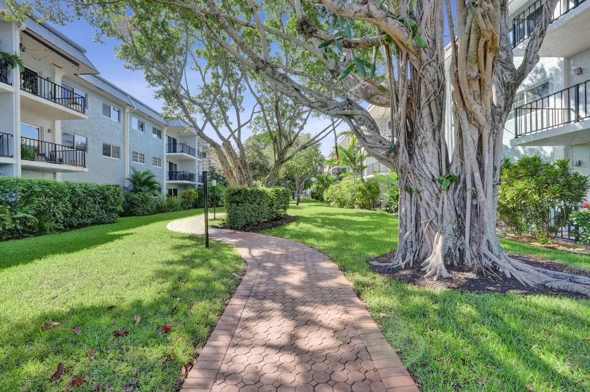 3-web-or-mls-DSC00745 at 3000 NE 5TH Terrace 102-A, Wilton Manors