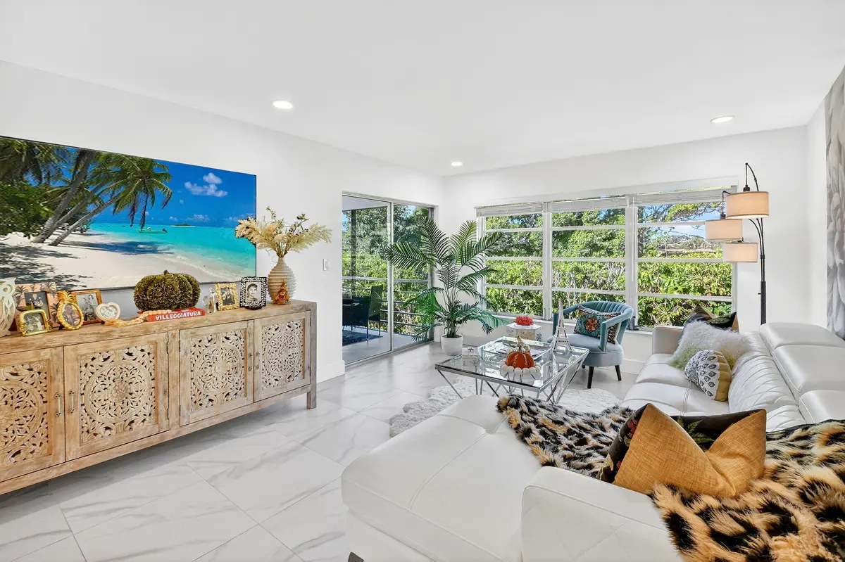 23-web-or-mls-DSC_2837 at 13213 LUCINDA PALM Court D, Delray Beach