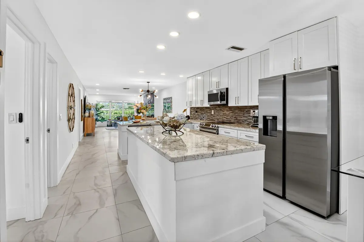 8-web-or-mls-DSC_2768 at 13213 LUCINDA PALM Court D, Delray Beach