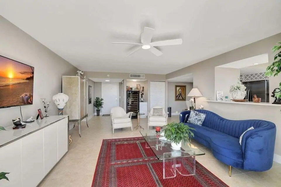 Living room c at 3590 S OCEAN Boulevard 104, South Palm Beach