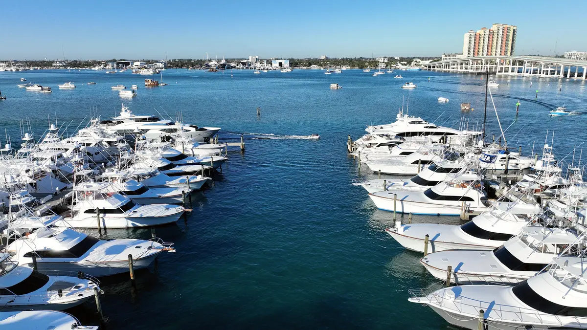 Havn_Yacht-Club-Marina at 176 Lake Drive 1102, Palm Beach Shores