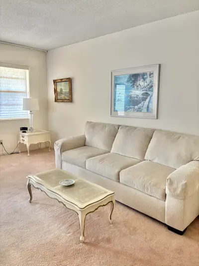 205 Salisbury I, West Palm Beach – Condominium for sale