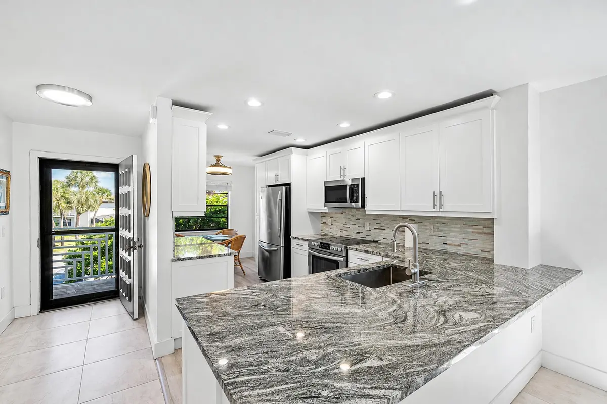 Kitchen at 21 Southport Lane B, Boynton Beach