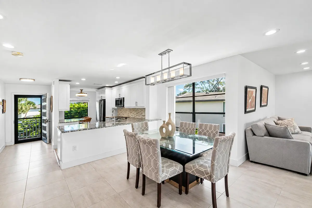 Dining Area at 21 Southport Lane B, Boynton Beach