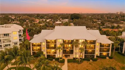 235 Bay Colony Drive, Juno Beach – Condominium for sale