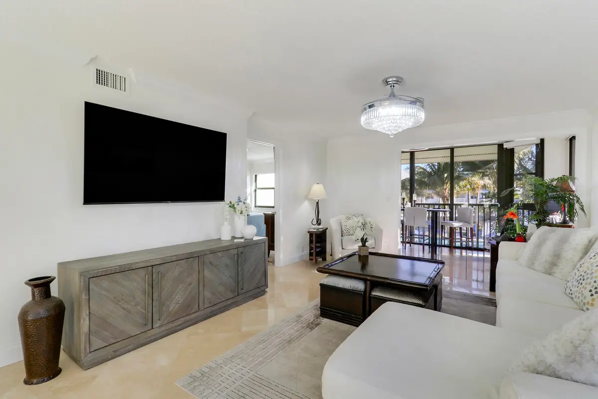 living room at 235 Bay Colony Drive, Juno Beach