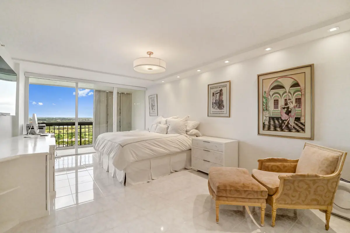 PRINCIPAL BR at 1900 CONSULATE Place 1704, West Palm Beach