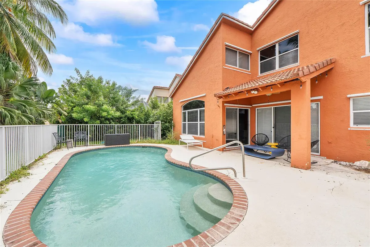 Photo 7 at 4020 Dorado Drive, Riviera Beach