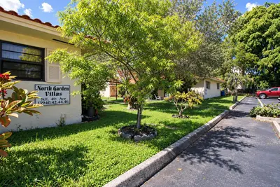 13946 NE 4TH AVE C B Avenue CB, Miami – Townhouse for sale