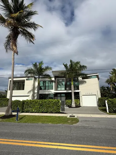 2500 Middle River Drive, Fort Lauderdale – Single Family Residence for sale