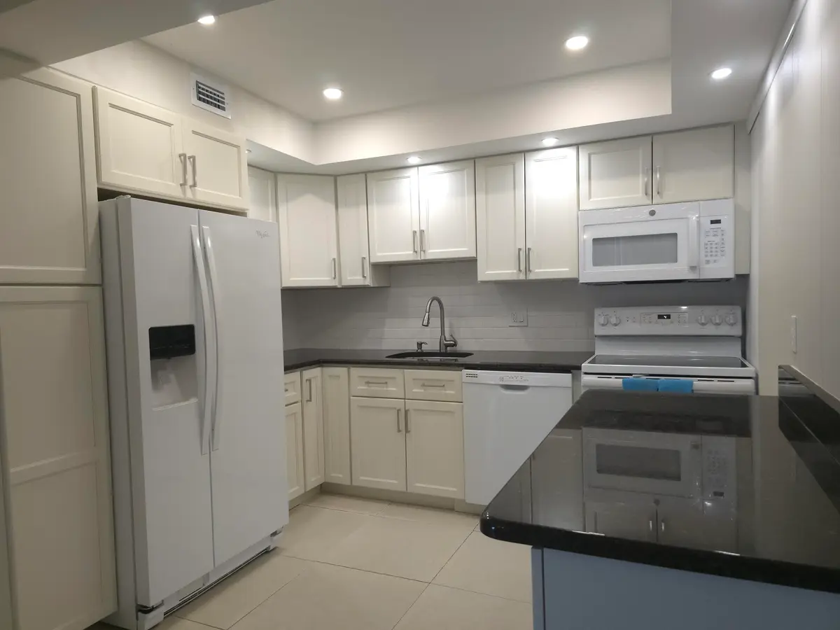 413 GREENBRIER A, West Palm Beach, FL – photo 1