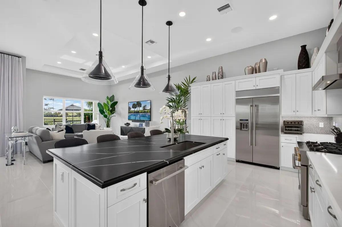 Kitchen at 9934 Timber Creek Way, Palm Beach Gardens