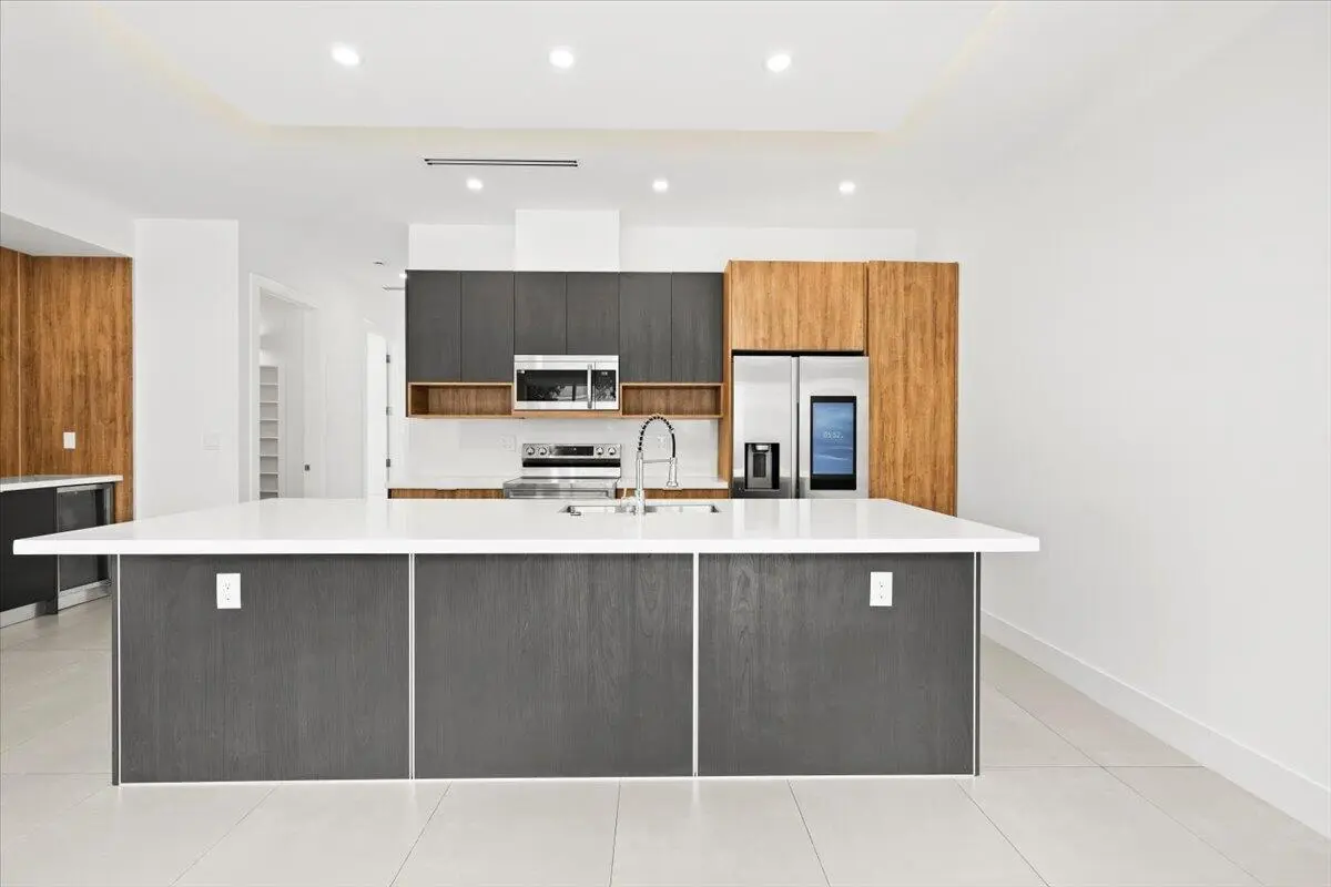 07-424A6857 at 828 SW 30TH Street, Fort Lauderdale