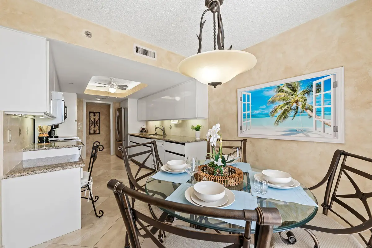dining area at 3210 S OCEAN Boulevard 303, Highland Beach
