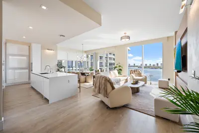 220 Lake Shore Drive 1402, Lake Park – Condominium for sale