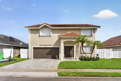 12149 NW 34TH Street, Sunrise – Single Family Residence for rent