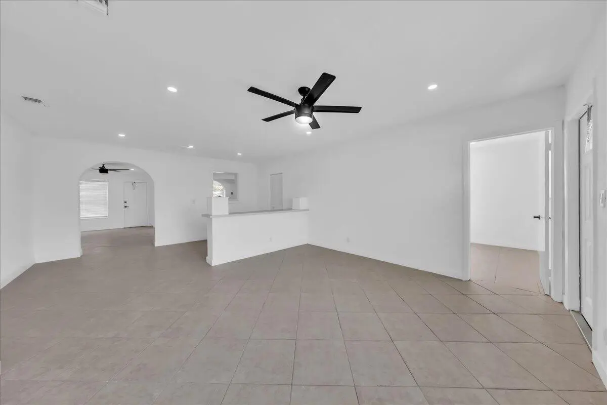 09-306A3034 at 6311 SW 2ND Street, Margate
