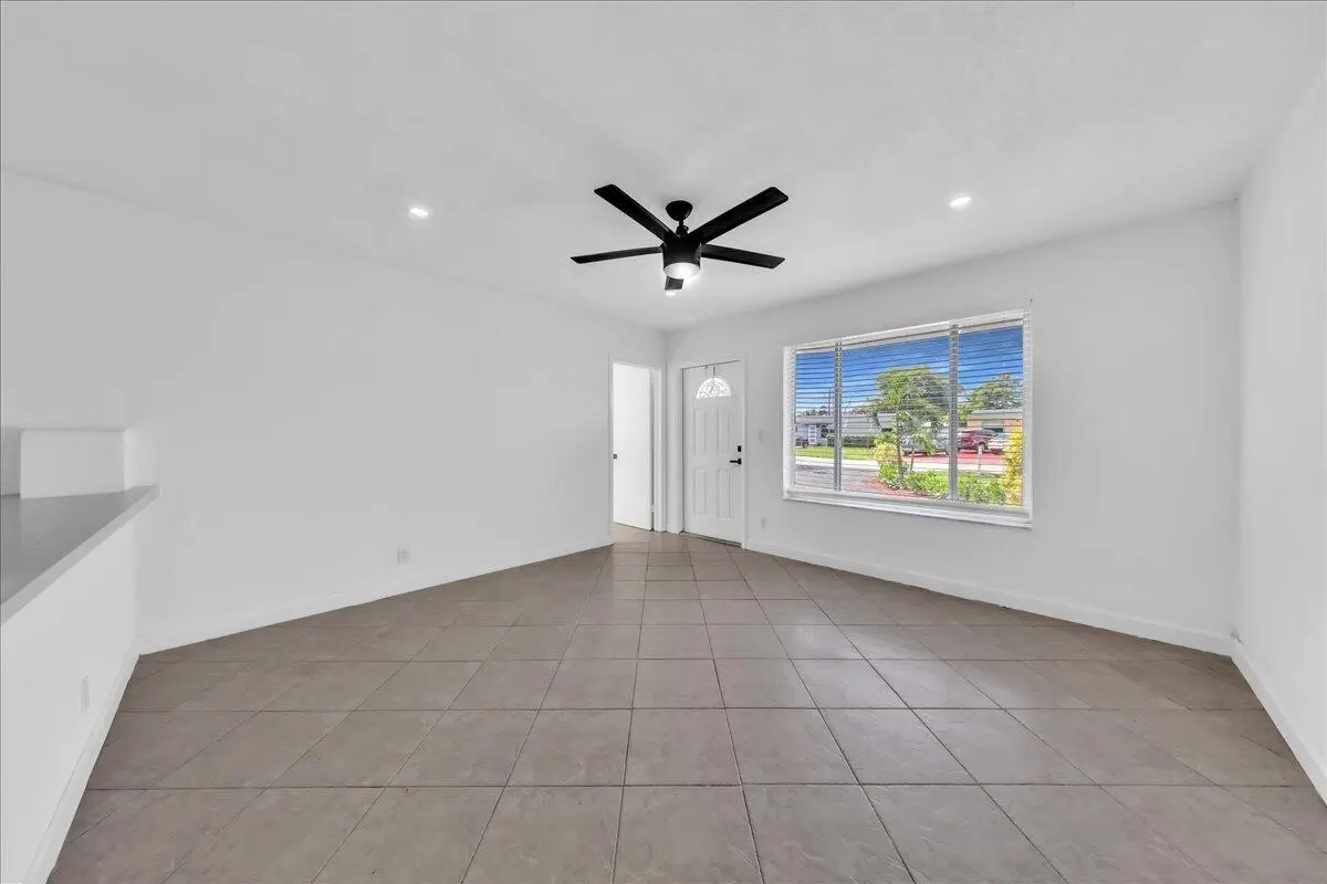 10-306A3039 at 6311 SW 2ND Street, Margate