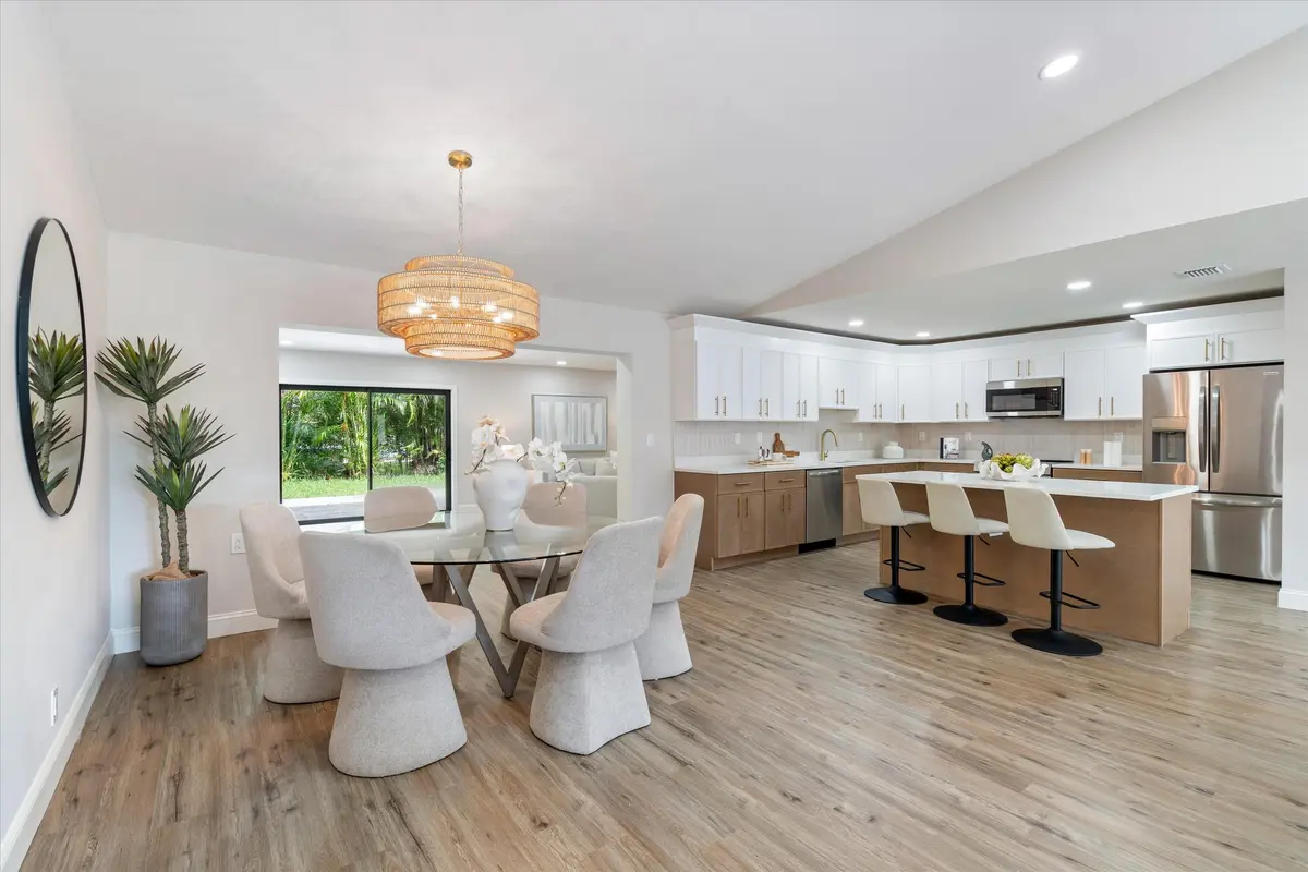 Dining Area at 6111 WHITE OAK Lane, Tamarac