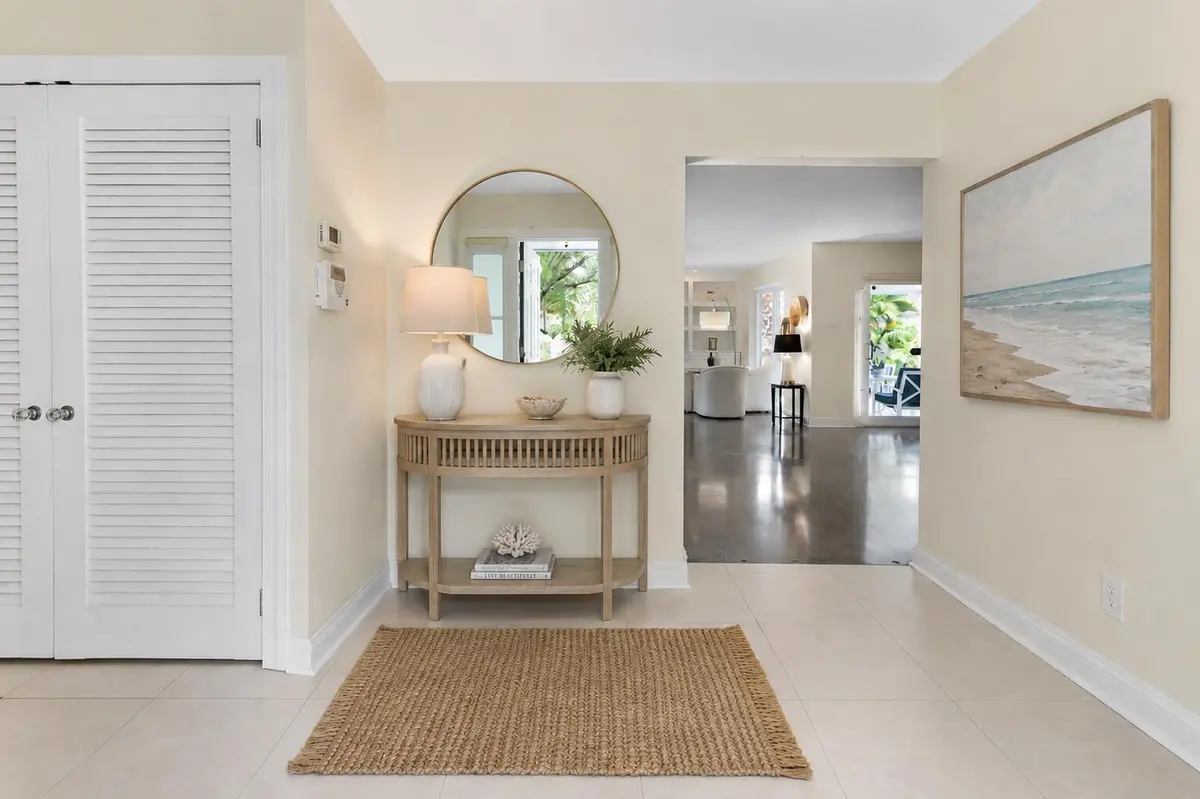 Entry Staging at 3240 Lakeview Drive, Pompano Beach