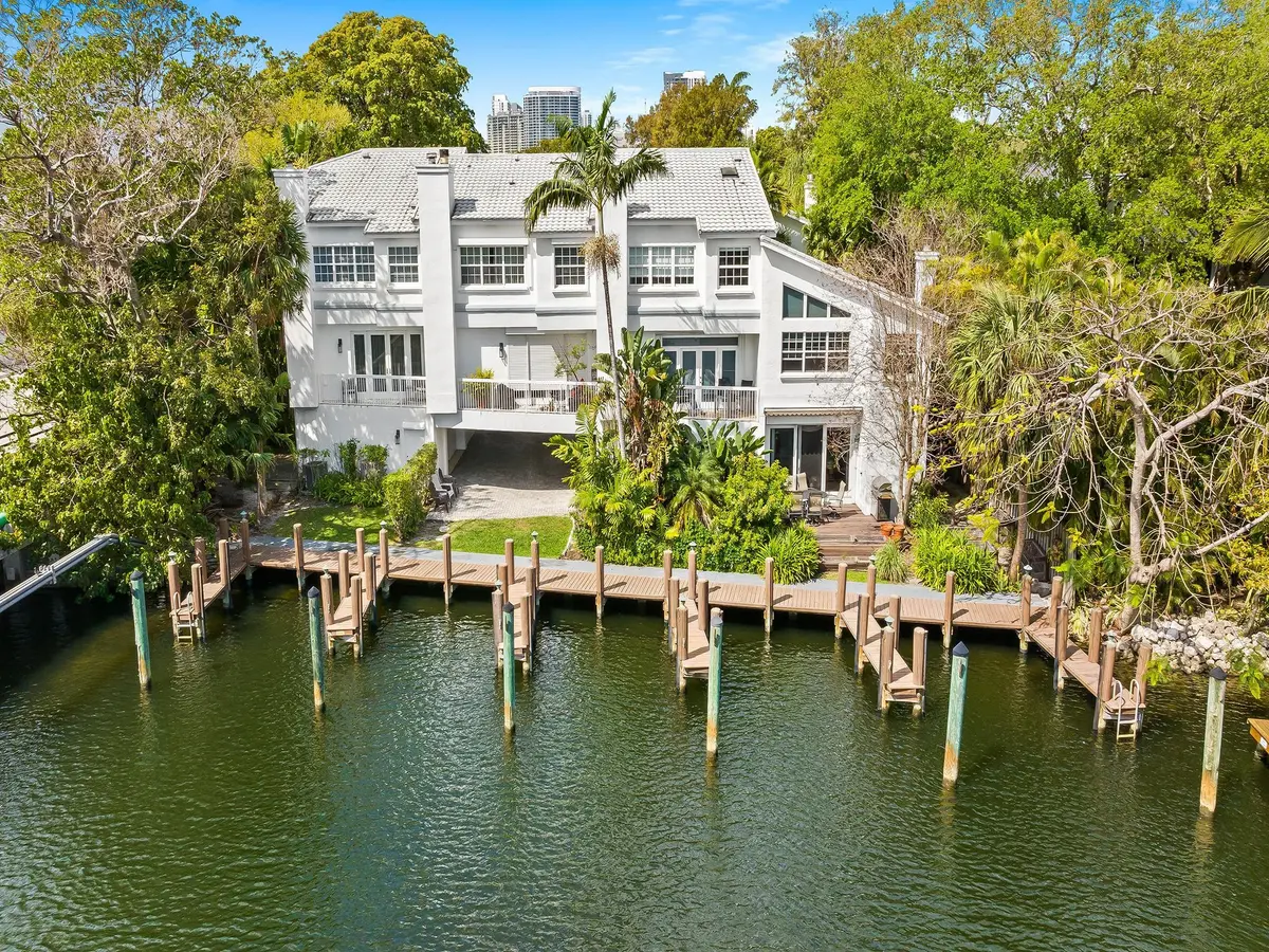 Photo 4 at 1705 E LAS OLAS Boulevard 3, Fort Lauderdale