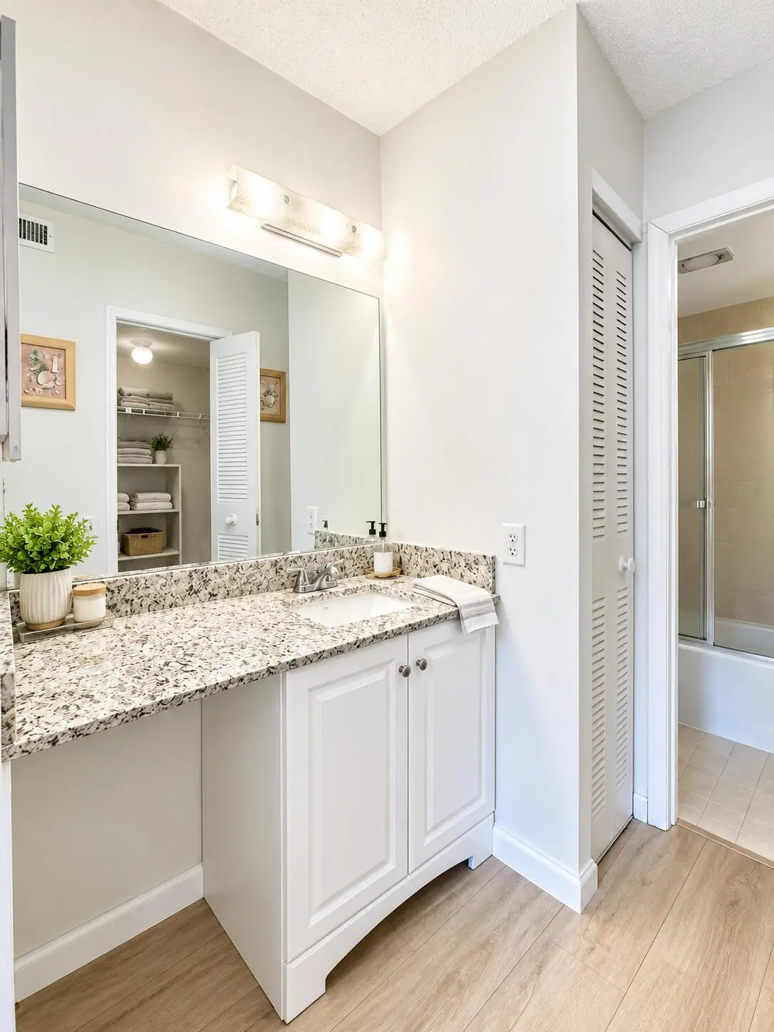 25B01024-1DD7-434D-8D3C-87C0EBB547D3 at 9150 NW LIME BAY Boulevard 114, Tamarac