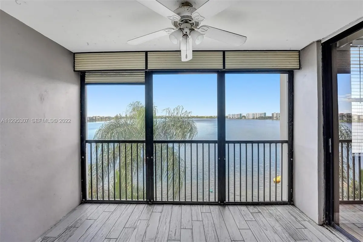 404-1 at 111 Lake Emerald Drive 404, Oakland Park