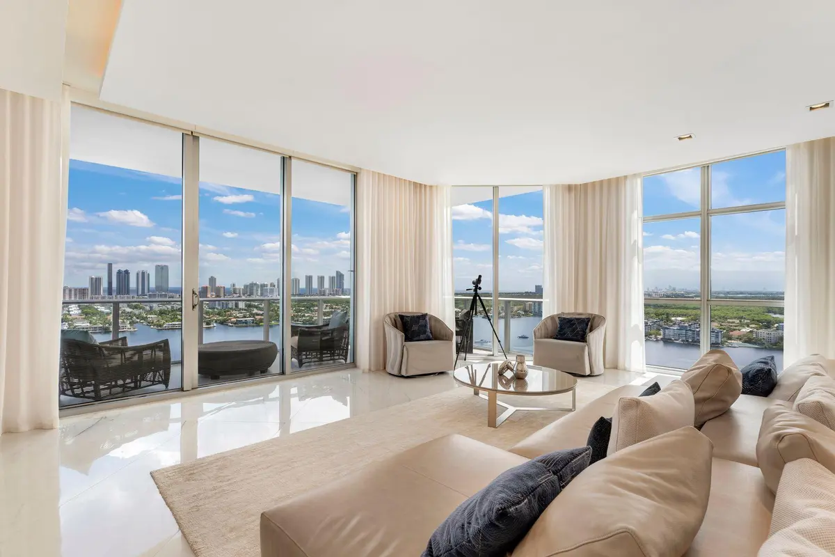 17301 Biscayne Blvd_1oakstudios_10 at 17301 BISCAYNE Boulevard PH-7, North Miami Beach