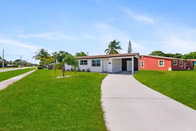 1420 9th Street, Lake Park – Single Family Residence for sale