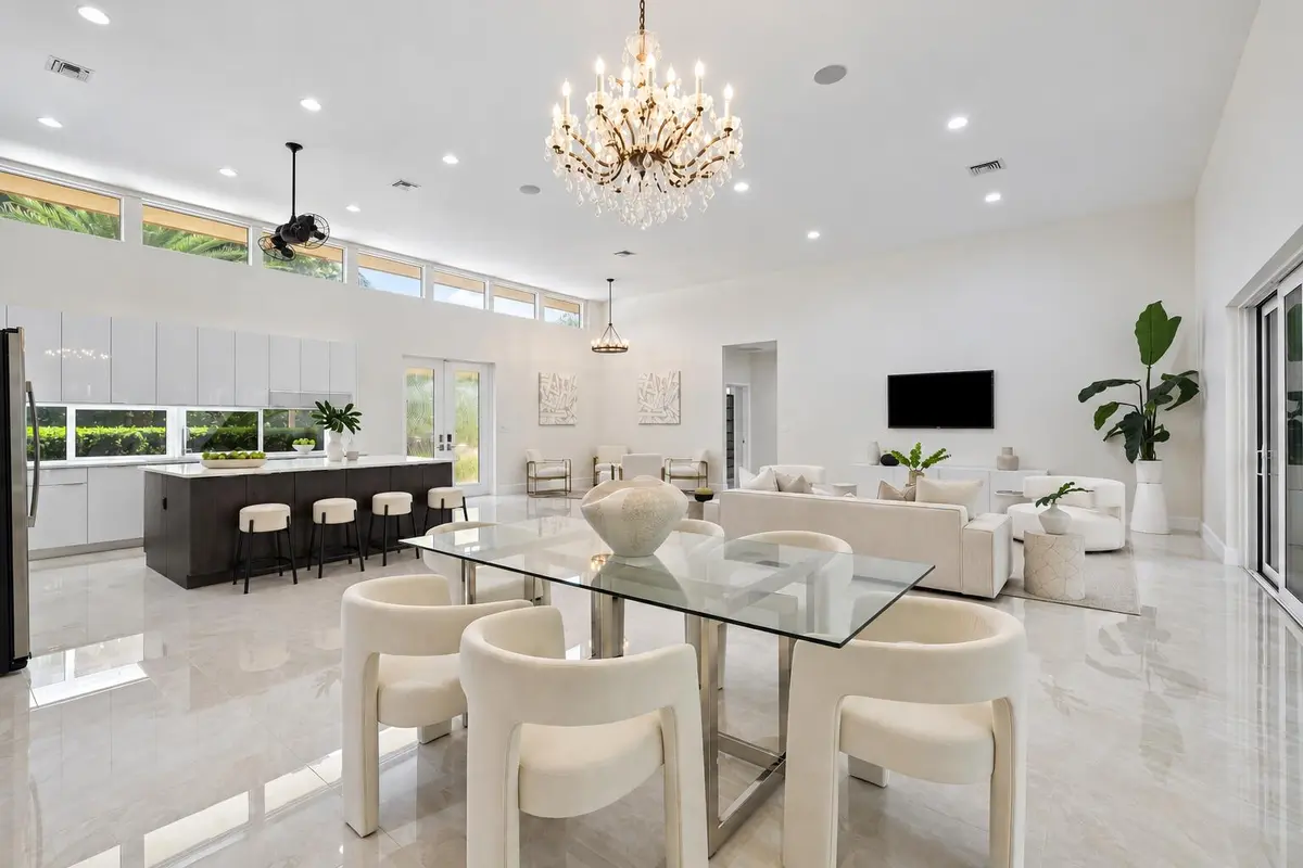 Bright Luxury Open-Plan Interior at 2701 NE 2ND Avenue, Wilton Manors