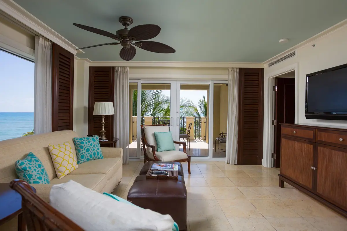 Penthouse Unit - Vero Beach Hotel and Re at 3500 Ocean Drive 324, Vero Beach