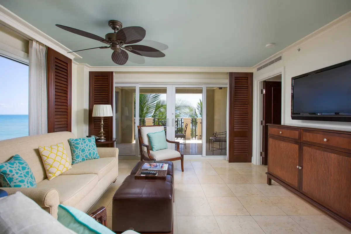 Penthouse Unit - Vero Beach Hotel and Re at 3500 Ocean Drive 324, Vero Beach