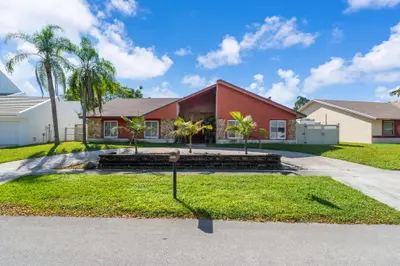 7000 NW 49TH Street, Lauderhill – Single Family Residence for sale