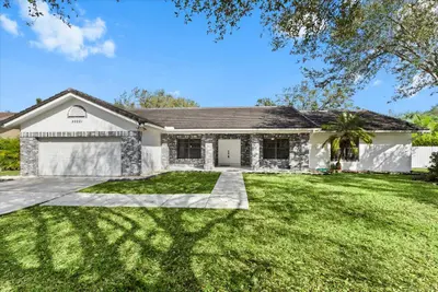 20221 NW 8th Street, Pembroke Pines – Single Family Residence for sale