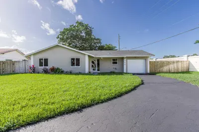 8720 NW 46TH Street, Lauderhill – Single Family Residence for sale