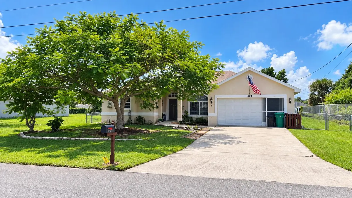 824 Java Ave at 824 SW Java Avenue, Port St. Lucie